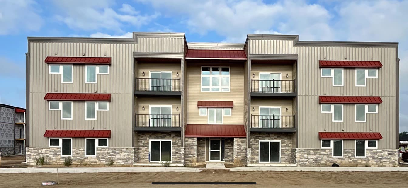 Del Mar apartment building